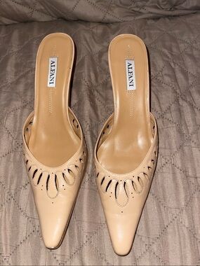 Alfani Nude Beige Pointed-Toe Cutout Mule